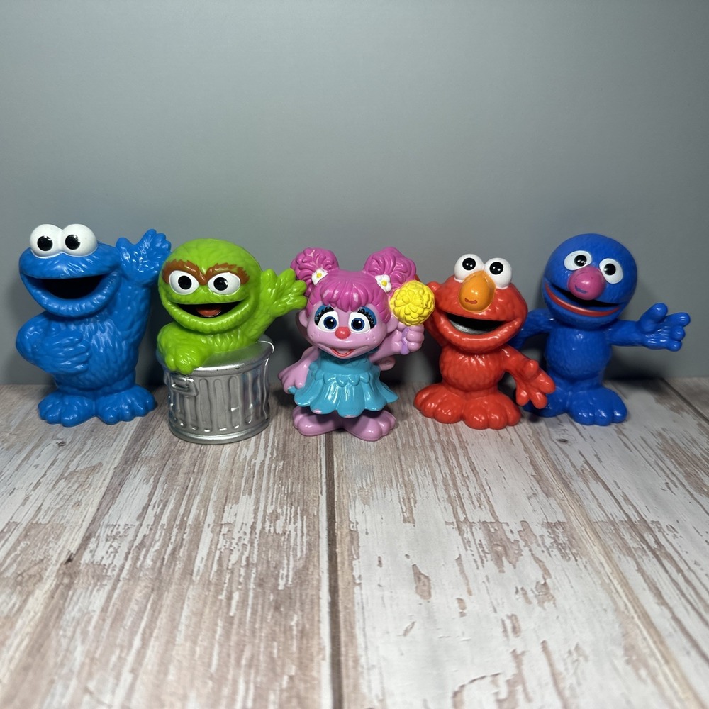Hasbro Sesame Street Workshop Lot of 5 Figures Cake Topper 2013, 2014